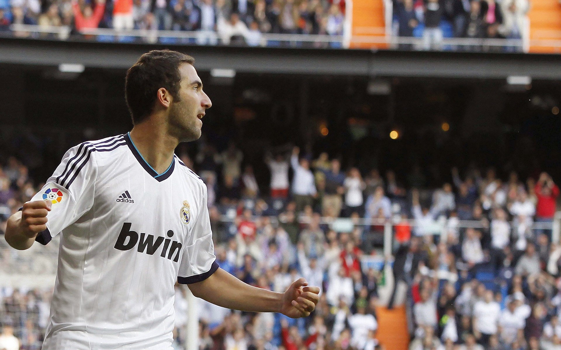 “亚戈·卡尔曼:阿根廷橄榄球的未来巨星,值得期待的全能球员”