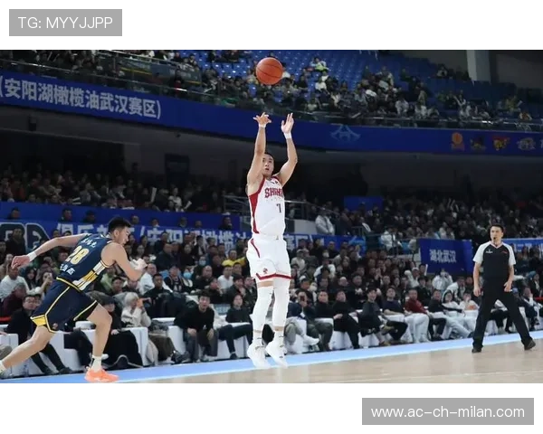 CBA广东开局连续外线发力,主场节奏瞬间被推快