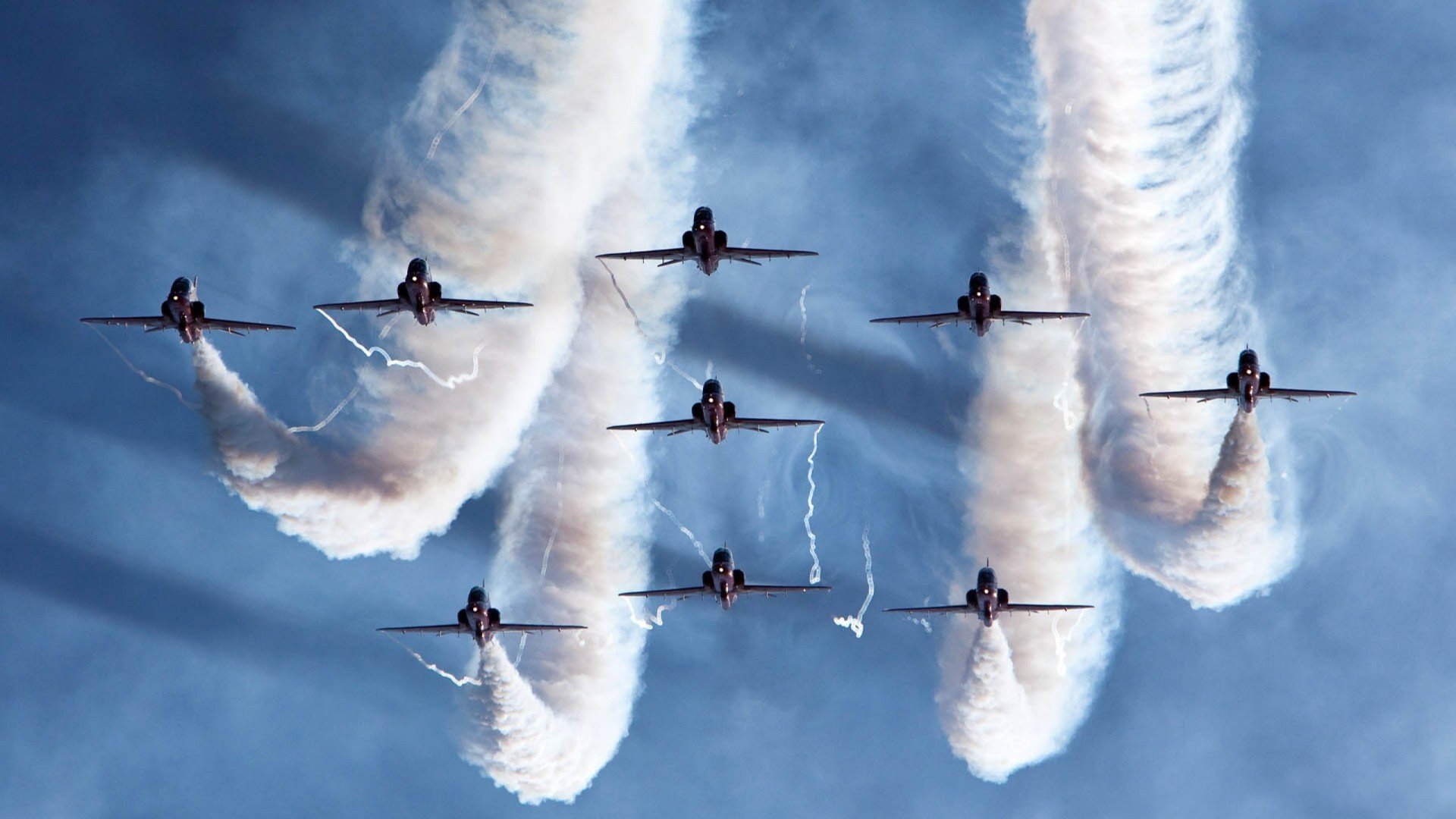 米兰体育官网-球队长传球战术使用占比是否上升反映防守疲软，传球队员一般应把球