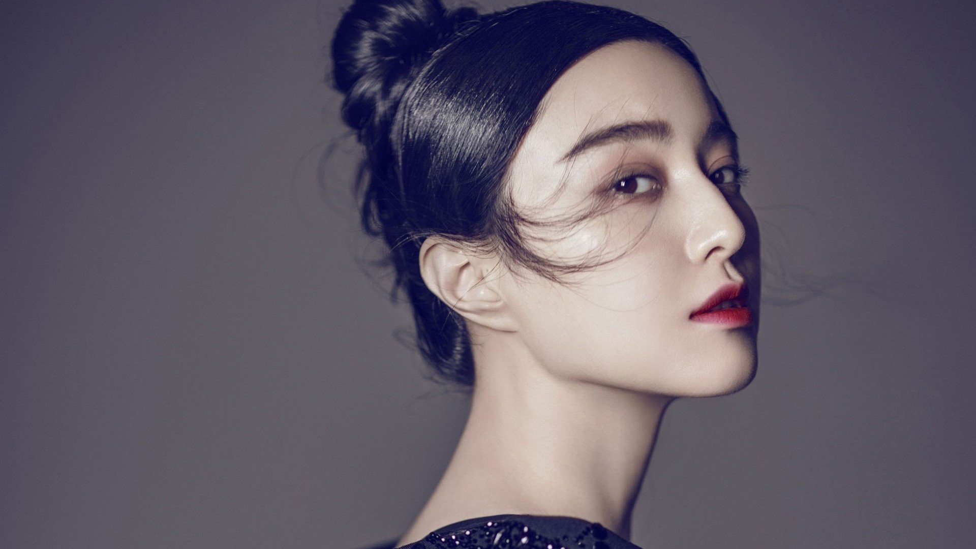 丁俊晖晒出童年照片感慨台球之路，丁俊晖的台球视频